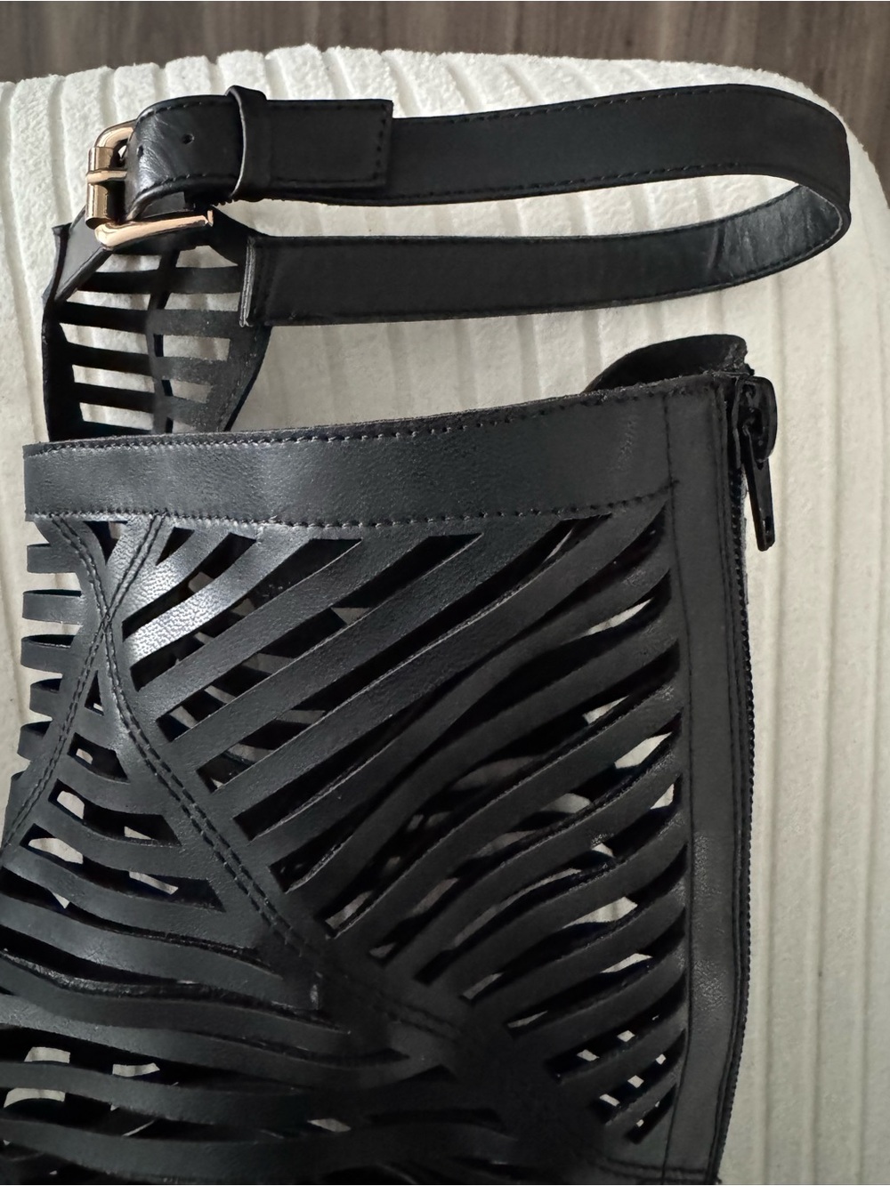 Black Laser-Cut Knee-High Gladiator Heels - Women's - Picture 4 of 11